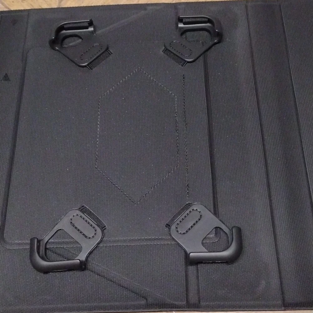 Insignia Folio case for 10.2 - 11